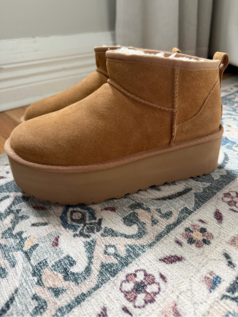 UGG Women's Classic Ultra Mini Platform